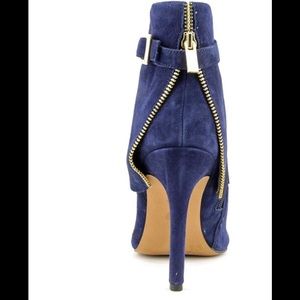 Jessica Simpson Dyers blue suede ankle boot.